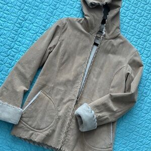 Camel color 90’s/Y2K  suede coat from Wilson’s leather. M